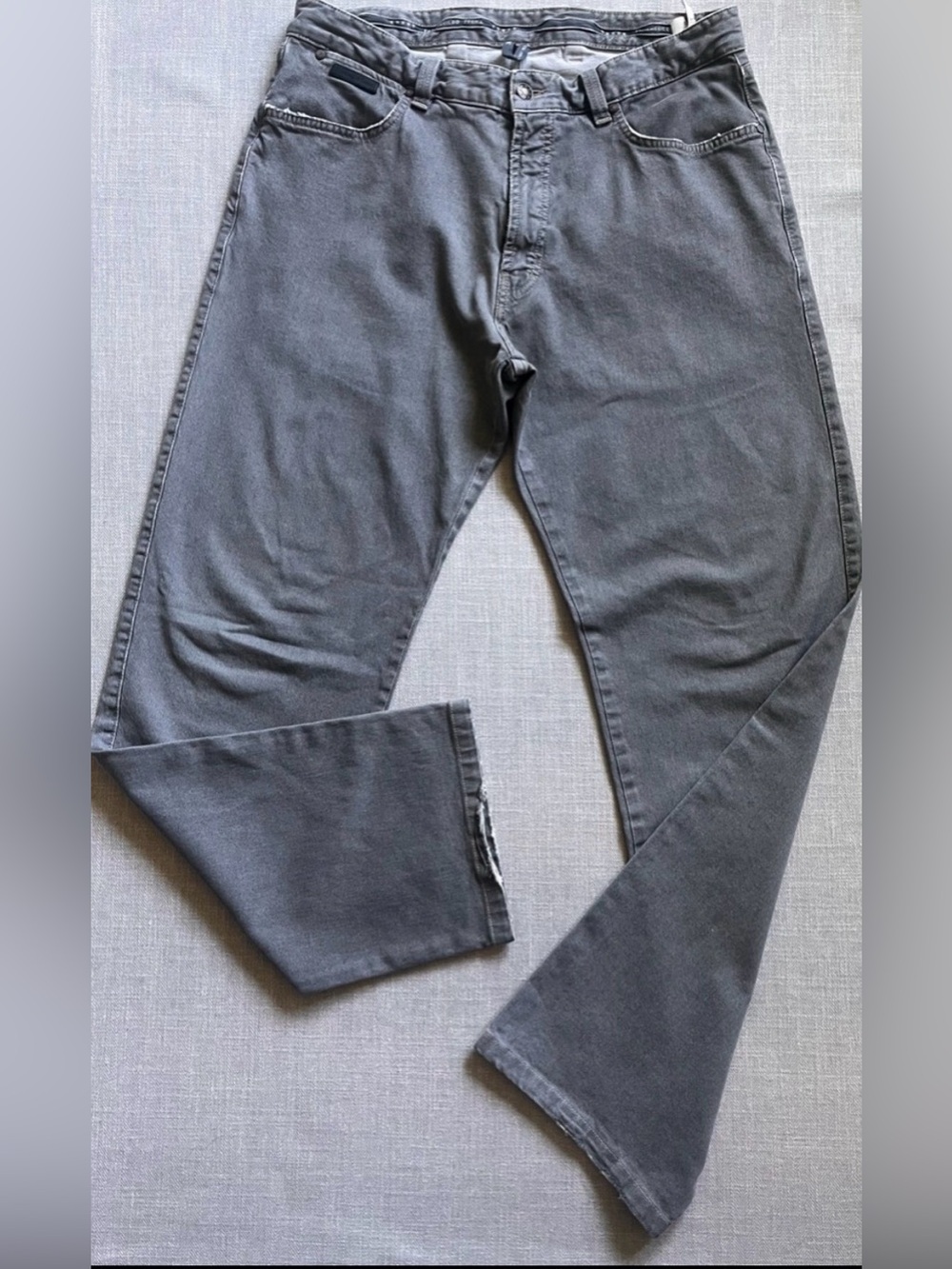 Ermenegildo Zegna Men's Soft Gray Straight Leg Lightly Distressed Jeans - 35x31